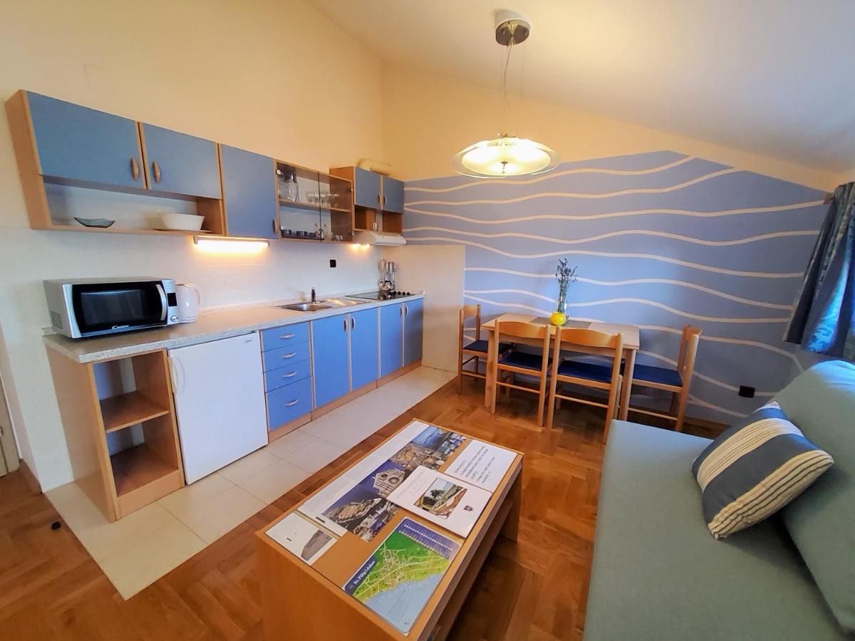 Apartments Petra I Karlo ตูรันญ์ ภายนอก รูปภาพ