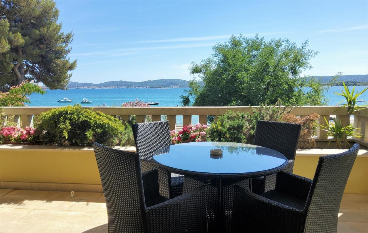 Apartments Petra I Karlo ตูรันญ์ ภายนอก รูปภาพ