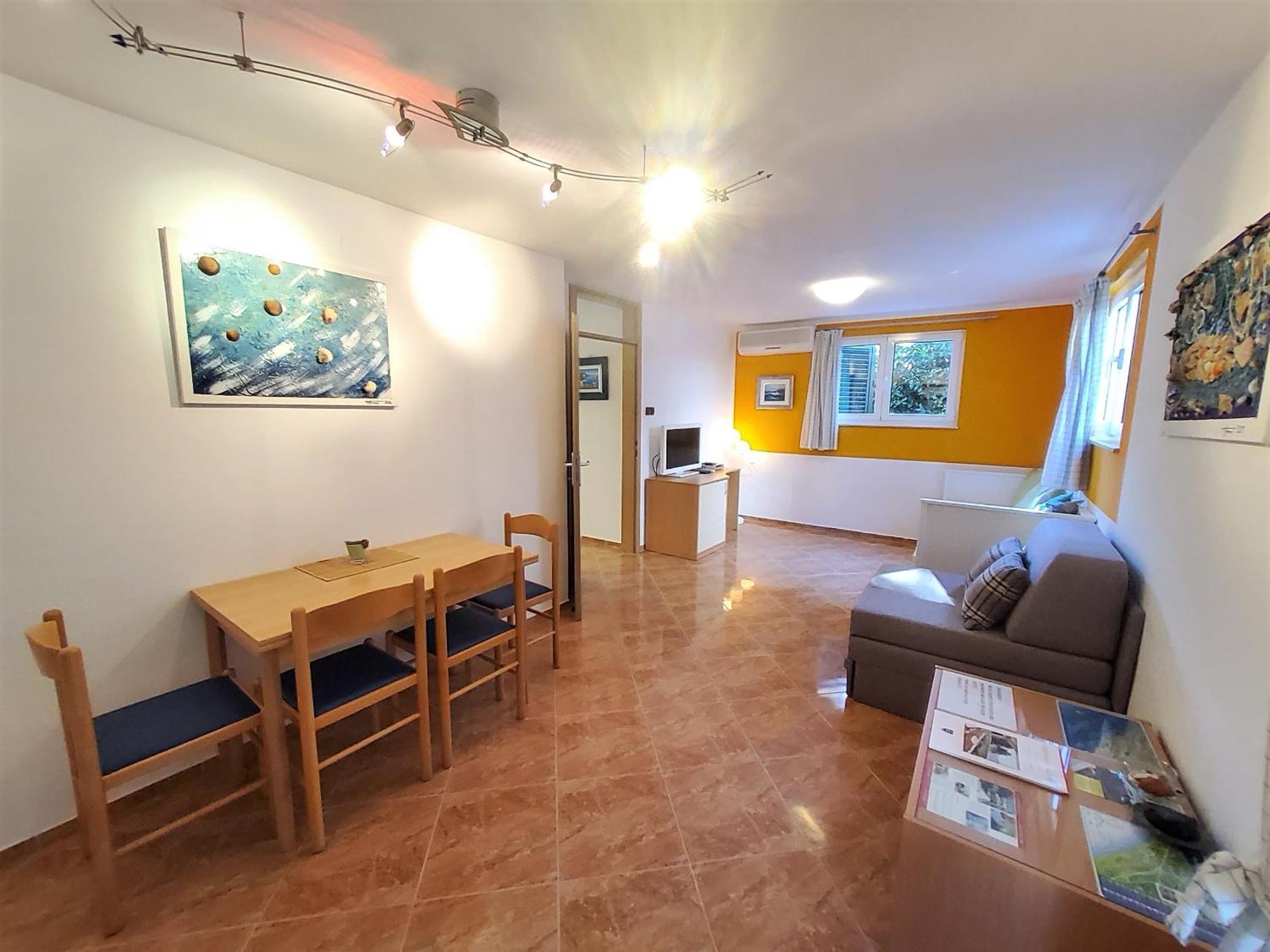 Apartments Petra I Karlo ตูรันญ์ ห้อง รูปภาพ